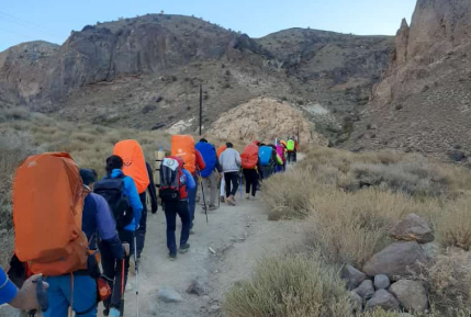 صعود تیم کوهنوردی رنگتاب به ارتفاعات توچال در اردیبهشت سال جاری