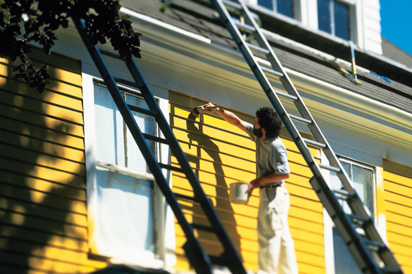 بهترین زمان برای رنگ ‌آمیزی نما