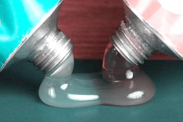 کاربرد چسب صنعتی چیست