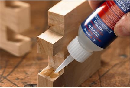 معرفی چسب صنعتی و کاربرد آن