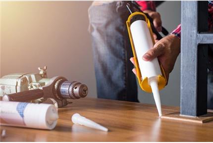 چسب درزگیر اکریلیک چیست و چه کاربردی دارد؟